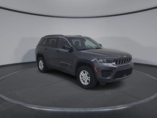 Metallic 2025 Jeep Grand Cherokee Laredo