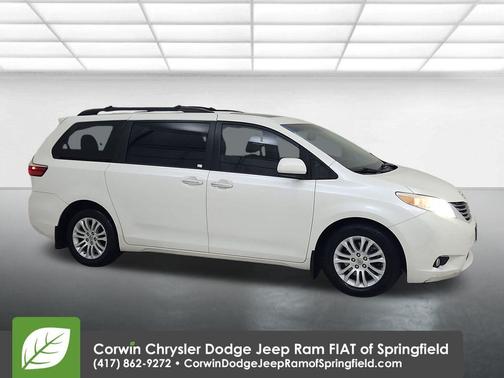 2016 Toyota Sienna L