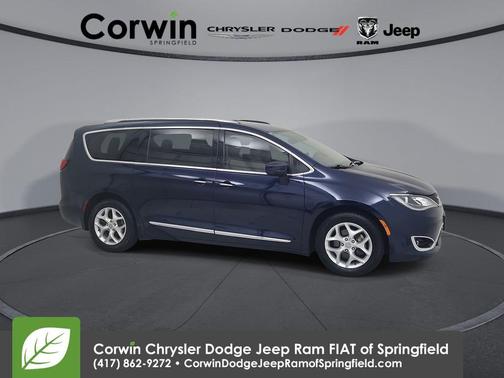 2017 Chrysler Pacifica Touring-L Plus