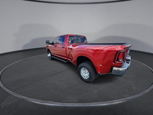 Molten Red Pearlcoat 2026 RAM 3500 Tradesman