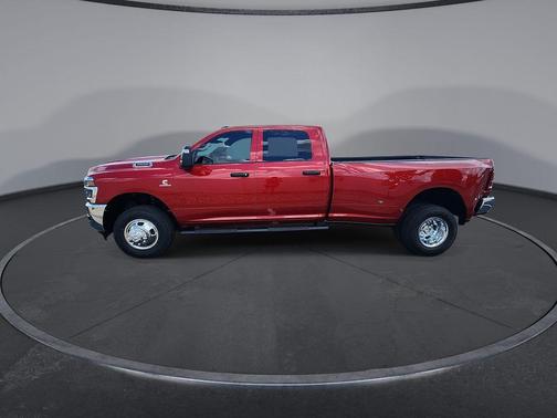 Molten Red Pearlcoat 2026 RAM 3500 Tradesman