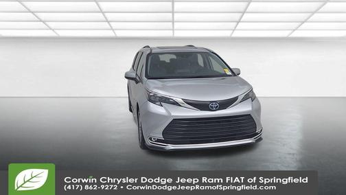 2024 Toyota Sienna XLE