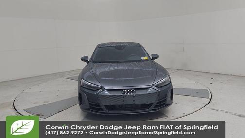 Daytona Gray Pearl Effect 2023 Audi e-tron GT Premium Plus