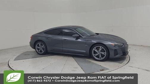 Daytona Gray Pearl Effect 2023 Audi e-tron GT Premium Plus