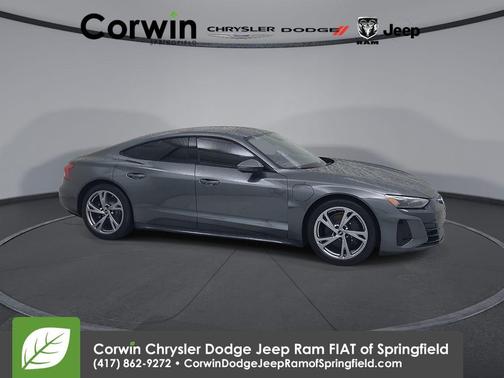 Daytona Gray Pearl Effect 2023 Audi e-tron GT Premium Plus