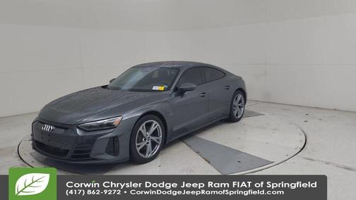Daytona Gray Pearl Effect 2023 Audi e-tron GT Premium Plus