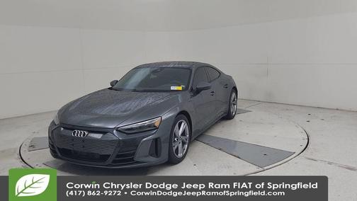Daytona Gray Pearl Effect 2023 Audi e-tron GT Premium Plus