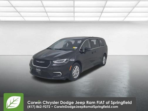 2023 Chrysler Pacifica Touring-L