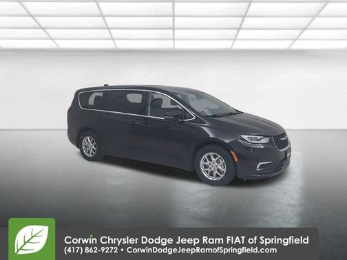 2023 Chrysler Pacifica Touring-L