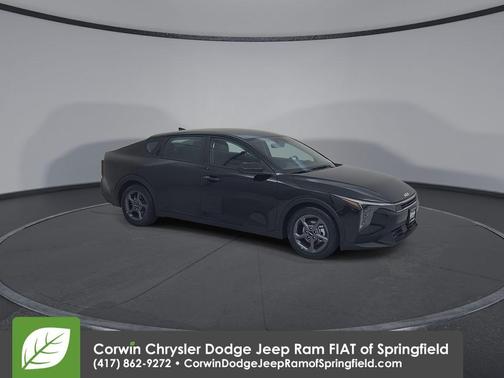 Aurora Black Pearl 2025 Kia K4