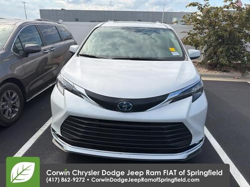 2024 Toyota Sienna XLE