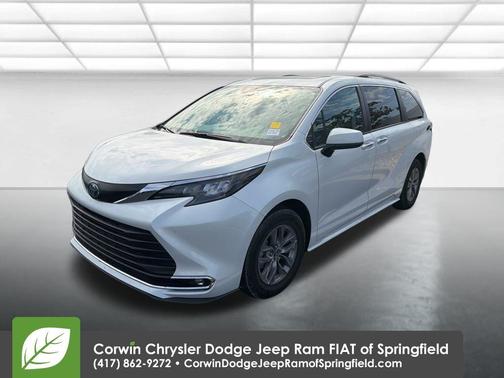 2024 Toyota Sienna XLE