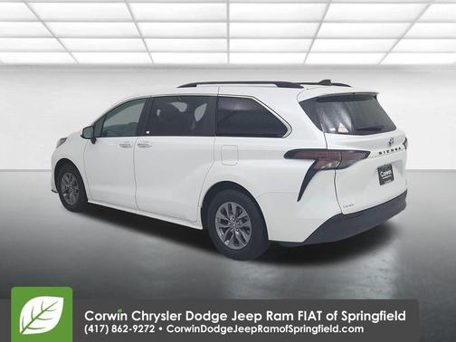 2024 Toyota Sienna XLE