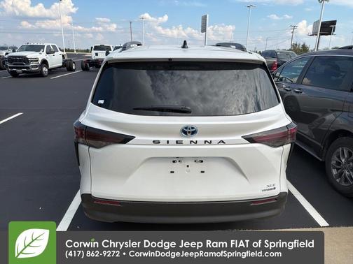 2024 Toyota Sienna XLE
