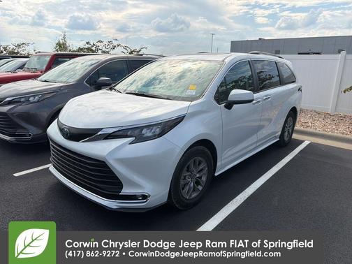2024 Toyota Sienna XLE