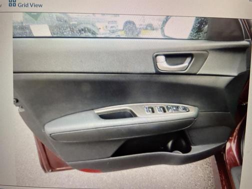 Photo 3 of 19 of 2020 Kia Optima LX