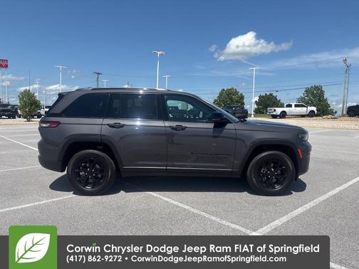 2024 Jeep Grand Cherokee Laredo