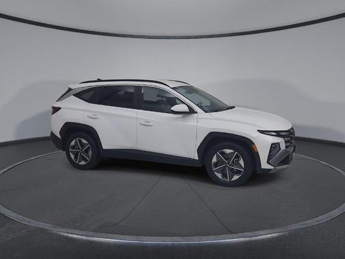 White Pearl 2025 Hyundai TUCSON SEL
