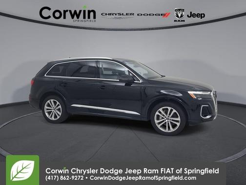 Mythos Black Metallic 2025 Audi Q7 55 Premium Plus