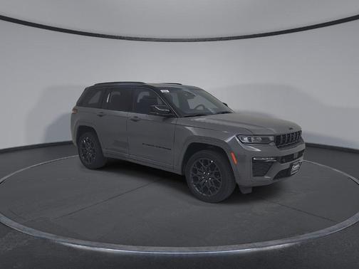 Sting Gray Clearcoat 2027 Jeep Grand Cherokee Summit