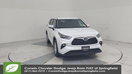 2023 Toyota Highlander LE