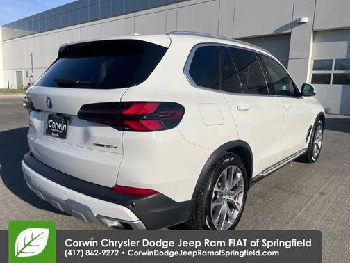 Alpine White 2025 BMW X5 PHEV xDrive50e