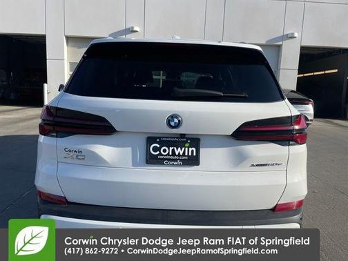 Alpine White 2025 BMW X5 PHEV xDrive50e