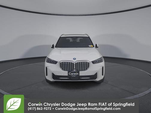 Alpine White 2025 BMW X5 PHEV xDrive50e