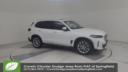 Alpine White 2025 BMW X5 PHEV xDrive50e