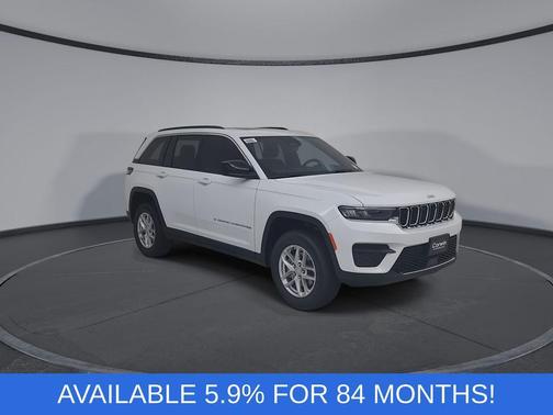 Bright White Clearcoat 2026 Jeep Grand Cherokee Laredo X