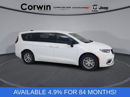 Bright White Clearcoat 2026 Chrysler Pacifica Select
