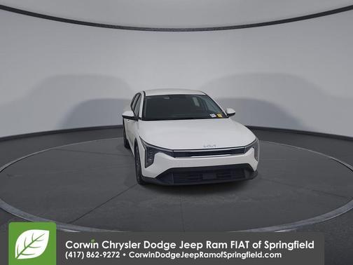 Snow White Pearl 2025 Kia K4