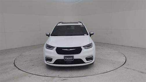 2025 Chrysler Pacifica Hybrid Pinnacle