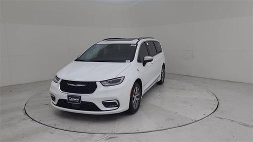 2025 Chrysler Pacifica Hybrid Pinnacle