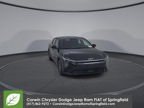 Aurora Black Pearl 2025 Kia K4