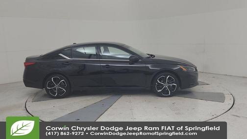 2025 Nissan Altima SR