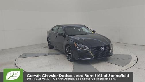 2025 Nissan Altima SR