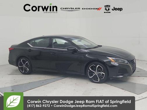 2025 Nissan Altima SR