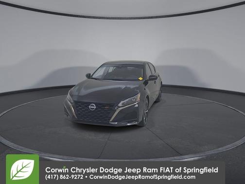 2025 Nissan Altima SR