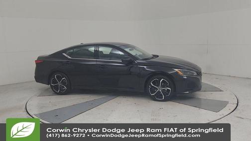 2025 Nissan Altima SR