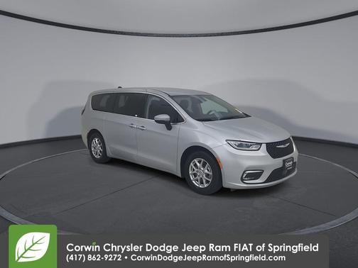 2023 Chrysler Pacifica Touring-L