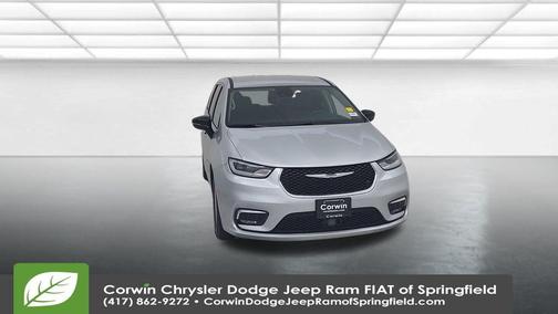 2024 Chrysler Pacifica Touring-L