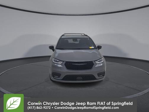 Ceramic Gray Clearcoat 2025 Chrysler Pacifica Limited