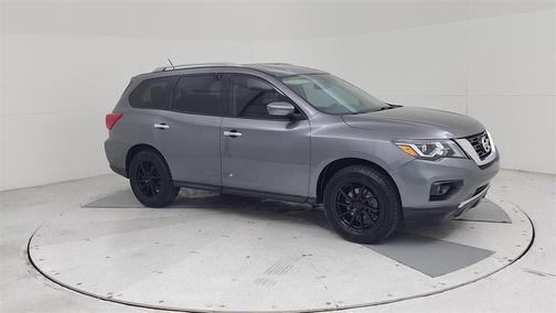 2017 Nissan Pathfinder SV