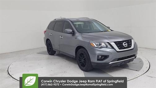 2017 Nissan Pathfinder SV