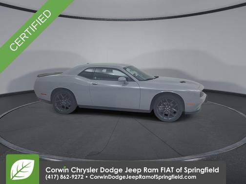 2022 Dodge Challenger SXT