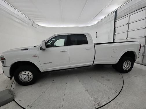 2025 RAM 3500 Limited