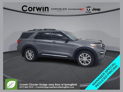 Gray Metallic 2022 Ford Explorer XLT