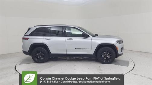2024 Jeep Grand Cherokee Laredo