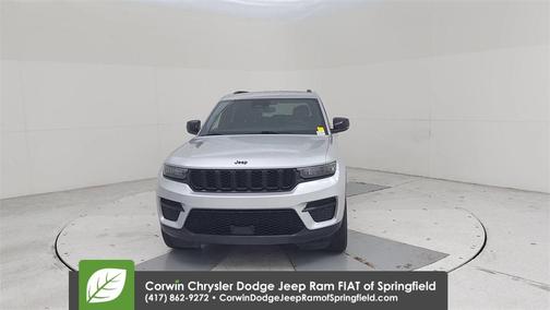 2024 Jeep Grand Cherokee Laredo